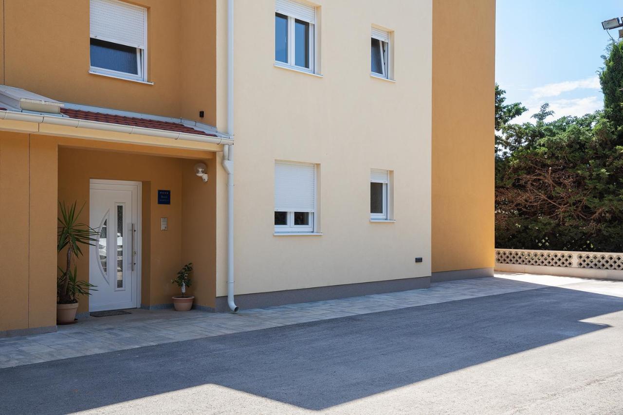 Apartments Jan&Enzo Медулин Екстериор снимка